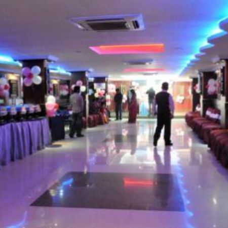 Hotel Aryapalace Bhubaneswar Dış mekan fotoğraf